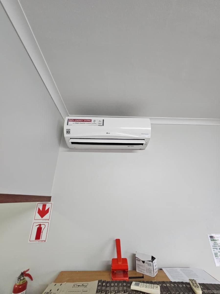 To Let commercial Property for Rent in Rosenpark Western Cape